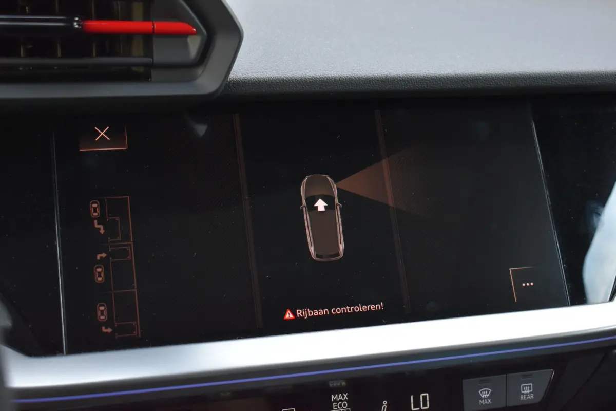 2.5 TFSI RS3 quattro HUD Pano Massage Keyless B&O Lane
