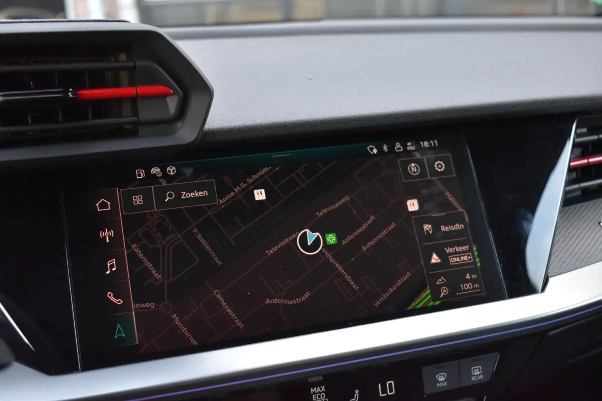 2.5 TFSI RS3 quattro HUD Pano Massage Keyless B&O Lane