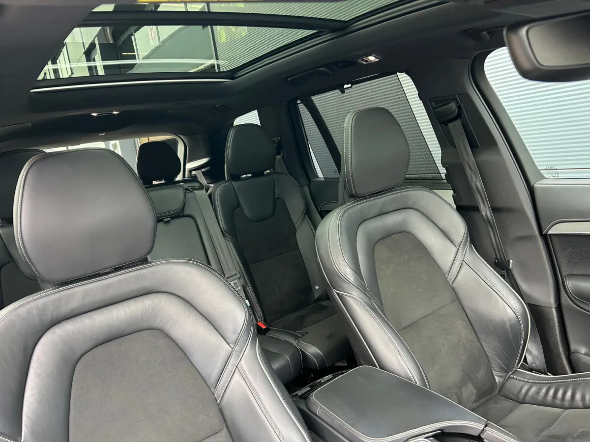 2.0 T8 Recharge AWD R-Design Long Range | Long Range | Pano | Pilot Assist | Stoel & stuurverwarming | Harman/Kardon |