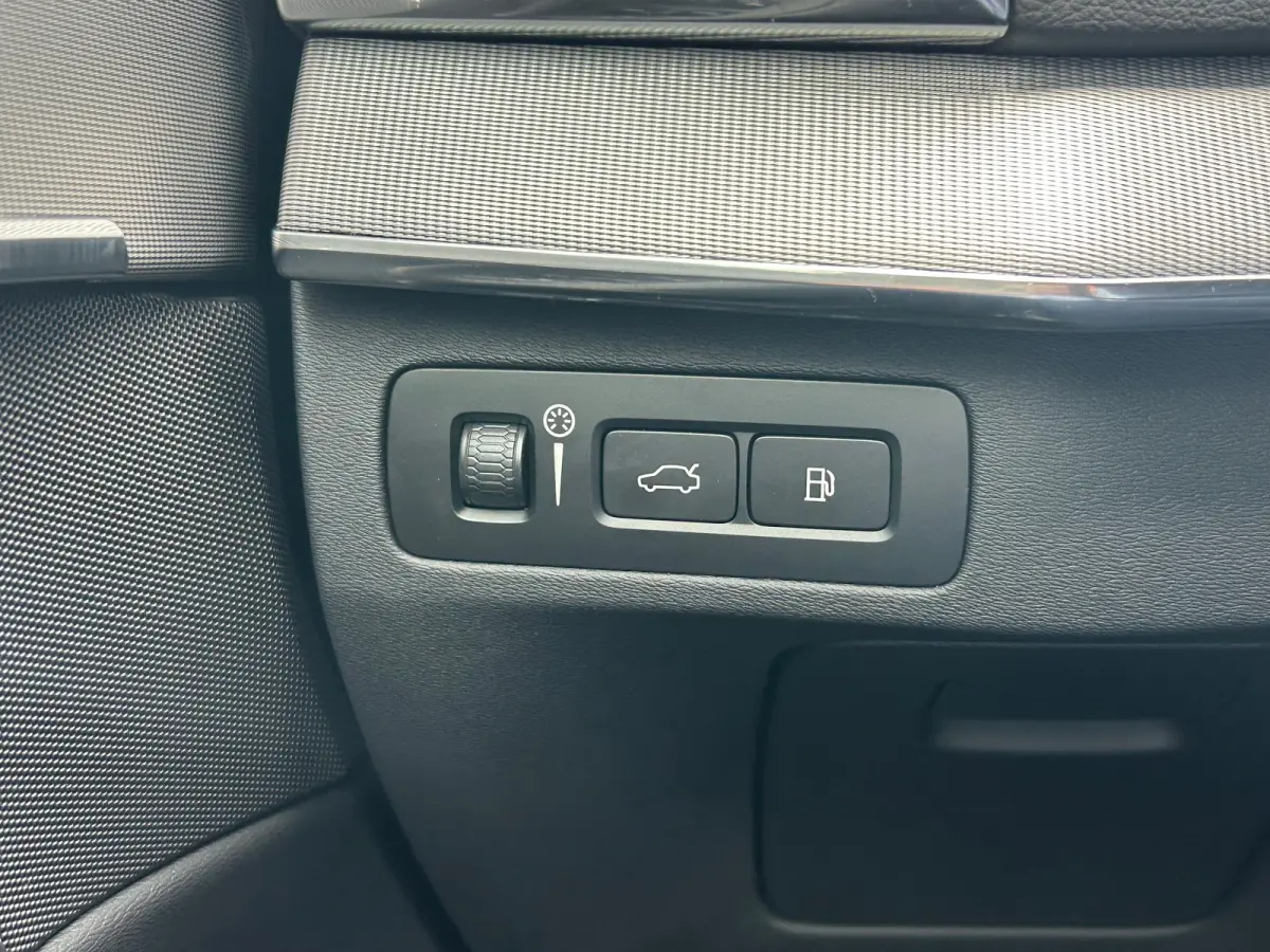 2.0 T8 Recharge AWD R-Design Long Range | Long Range | Pano | Pilot Assist | Stoel & stuurverwarming | Harman/Kardon |