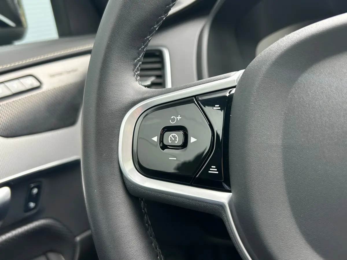 2.0 T8 Recharge AWD R-Design Long Range | Long Range | Pano | Pilot Assist | Stoel & stuurverwarming | Harman/Kardon |