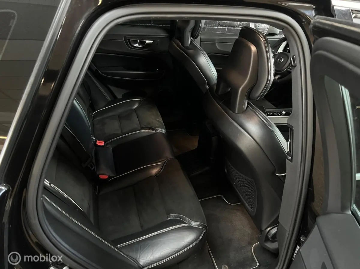 2.0 T8 Twin Engine AWD R-Design PANO TREKHAAK BTW
