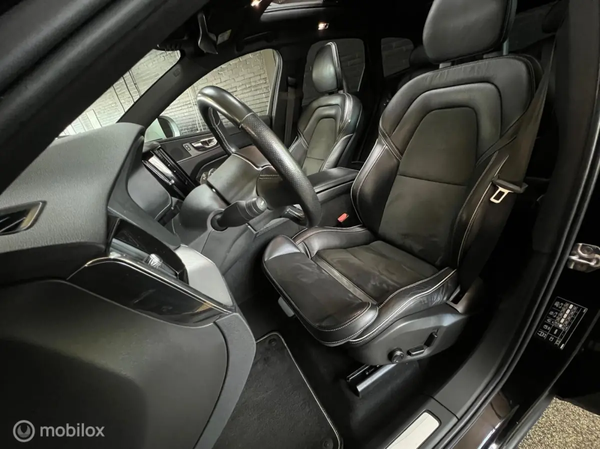 2.0 T8 Twin Engine AWD R-Design PANO TREKHAAK BTW
