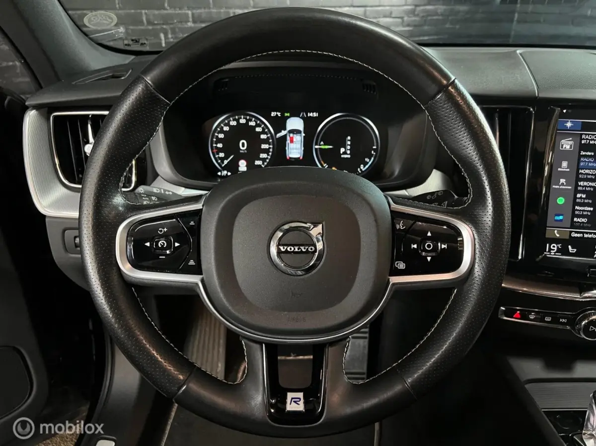 2.0 T8 Twin Engine AWD R-Design PANO TREKHAAK BTW