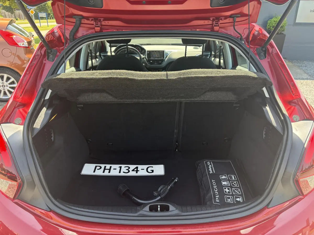 1.2 PureTech Allure 1e Eigenaar,D-riem vv in 2023,Afn.Trekhaak,Dealer Onderhouden,Carplay,Navi,Clima,Cruise,Lm velgen,110pk,N.A.P,Pdc,Apk tot 07-2027