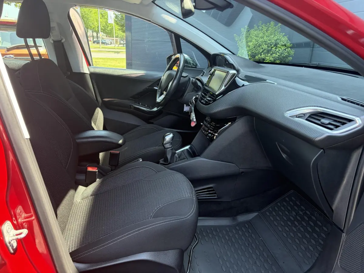 1.2 PureTech Allure 1e Eigenaar,D-riem vv in 2023,Afn.Trekhaak,Dealer Onderhouden,Carplay,Navi,Clima,Cruise,Lm velgen,110pk,N.A.P,Pdc,Apk tot 07-2027