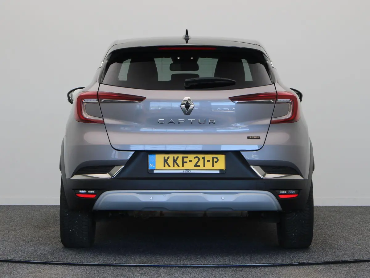 1.6 E-Tech Hybrid 145 Techno | Automaat | Climate control | Achteruitrijcamera | Cruise control |