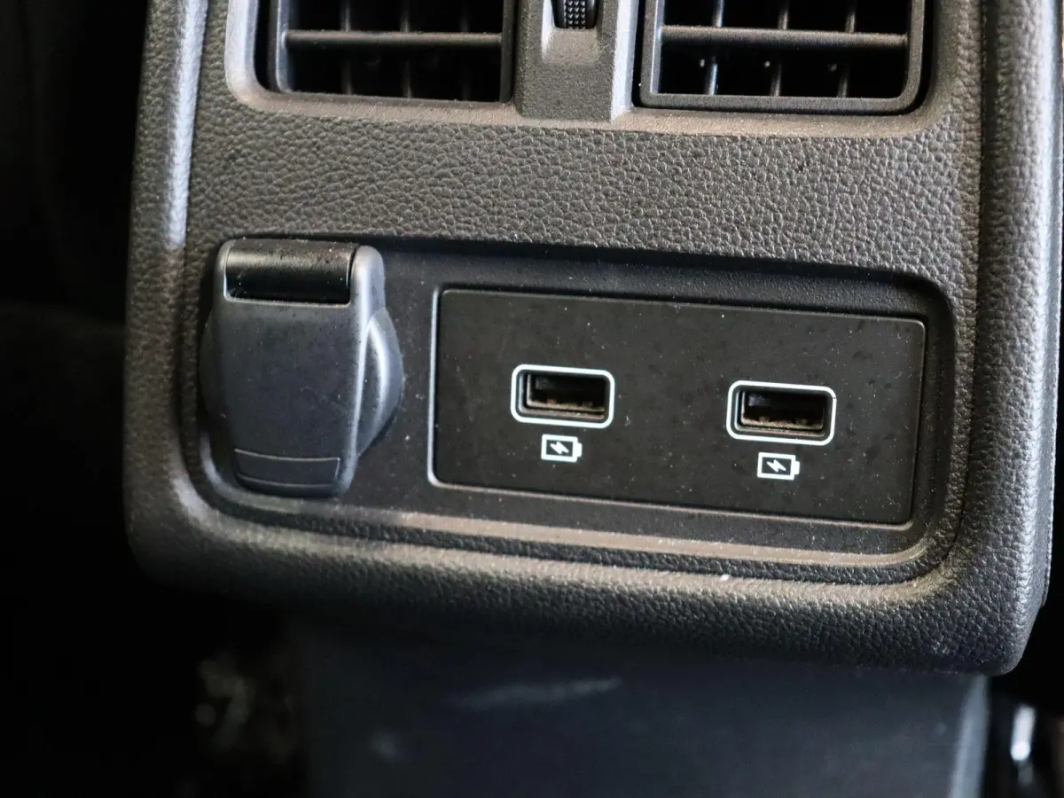 1.6 E-Tech Hybrid 145 Techno | Automaat | Climate control | Achteruitrijcamera | Cruise control |