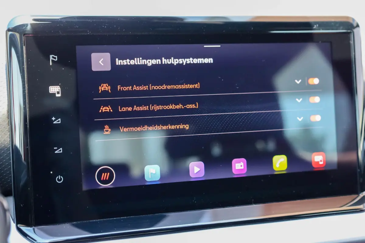 1.0 EcoTSI 110pk FR Plus | LM Velgen 17" | Apple Carplay/Android Auto | DAB