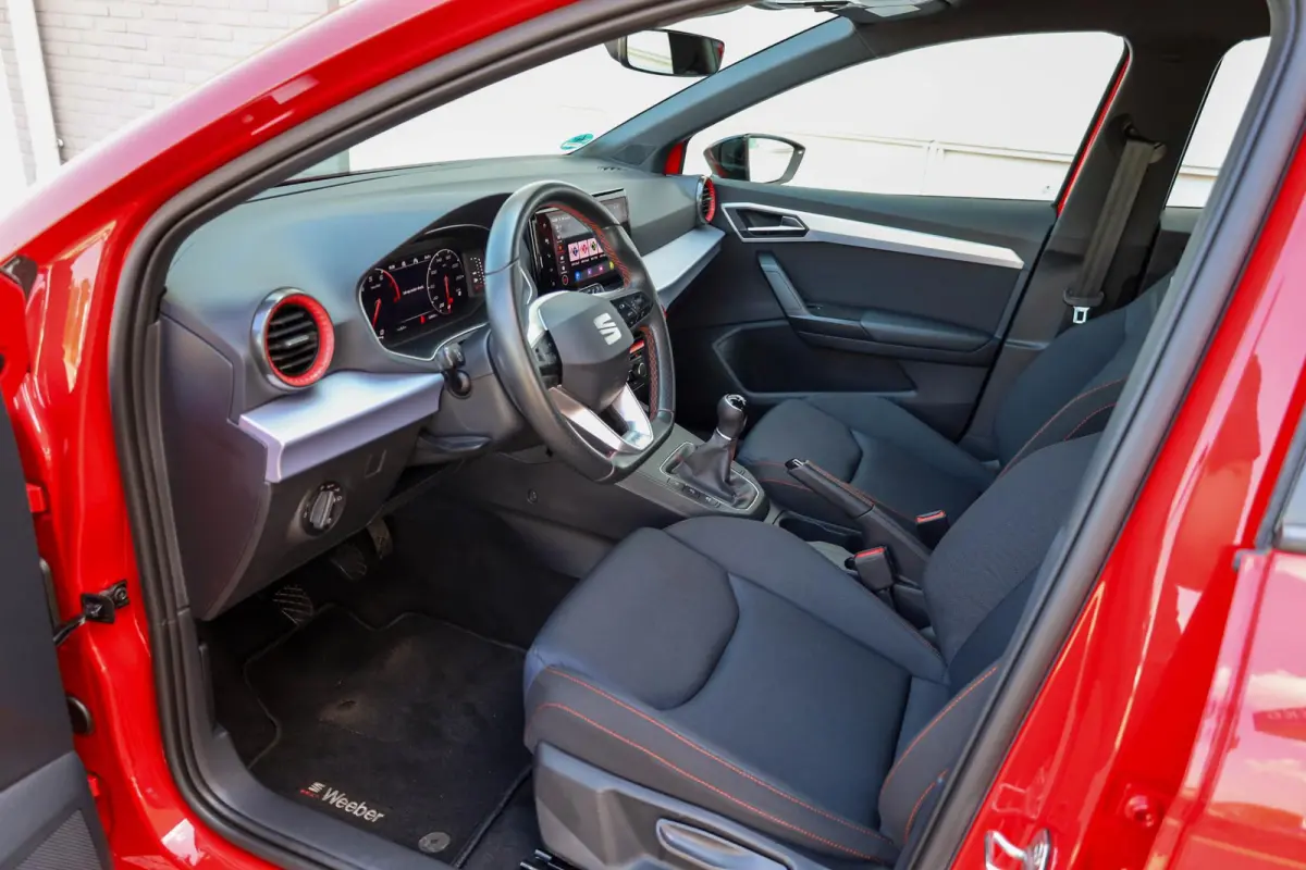 1.0 EcoTSI 110pk FR Plus | LM Velgen 17" | Apple Carplay/Android Auto | DAB