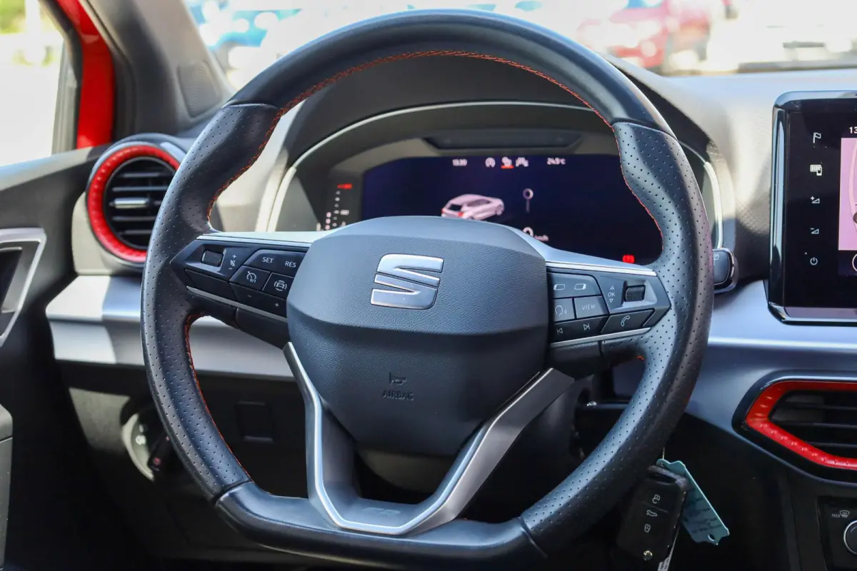 1.0 EcoTSI 110pk FR Plus | LM Velgen 17" | Apple Carplay/Android Auto | DAB