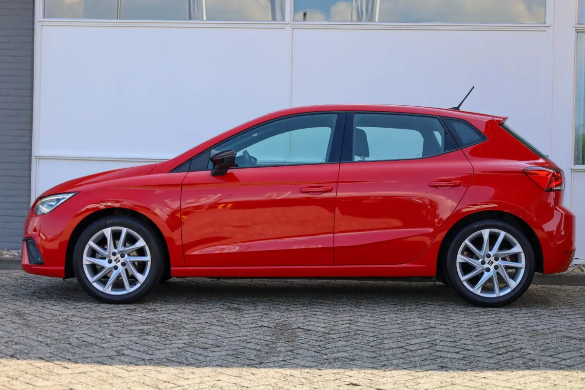 1.0 EcoTSI 110pk FR Plus | LM Velgen 17" | Apple Carplay/Android Auto | DAB