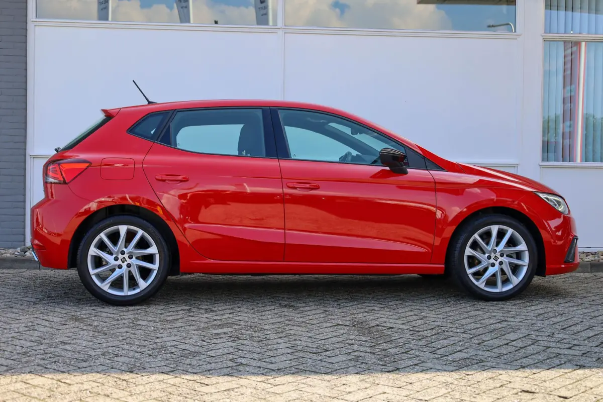 1.0 EcoTSI 110pk FR Plus | LM Velgen 17" | Apple Carplay/Android Auto | DAB