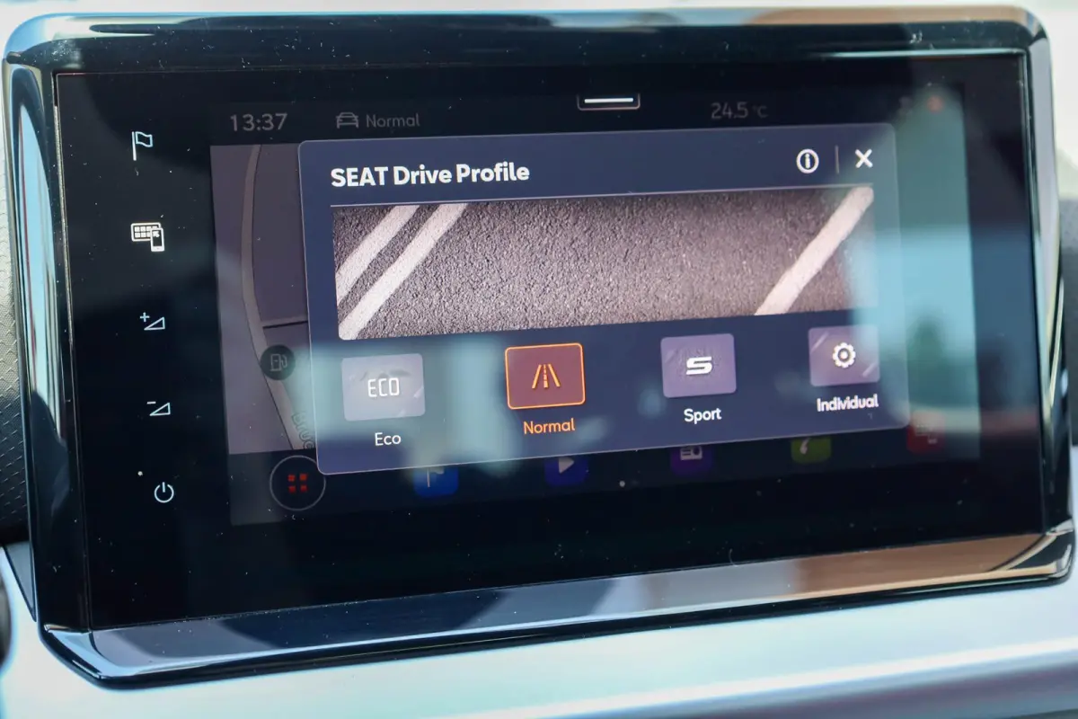 1.0 EcoTSI 110pk FR Plus | LM Velgen 17" | Apple Carplay/Android Auto | DAB