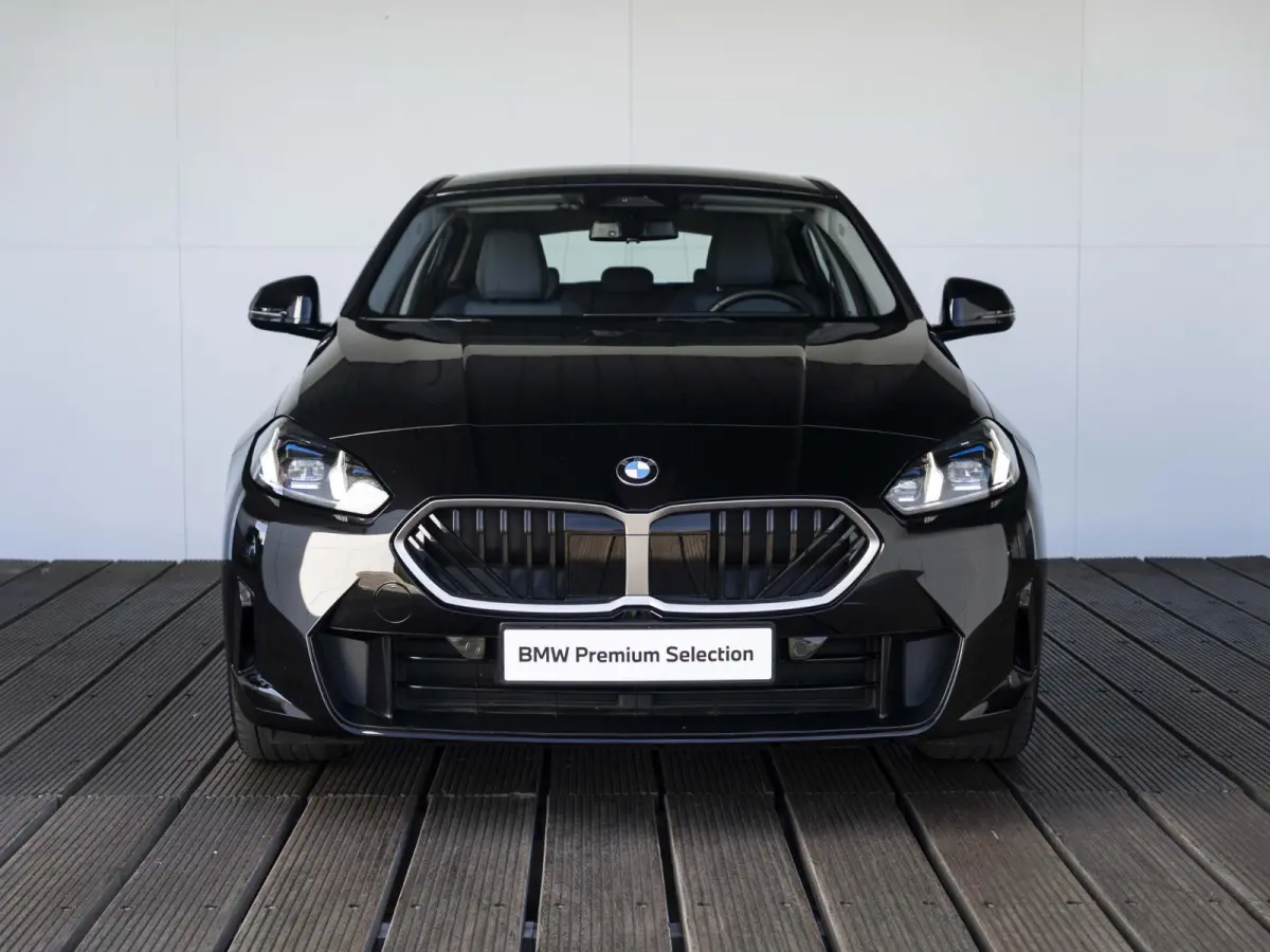 120 | Premium Pack | 18 inch | Comfort Access | Achteruitrijcamera | Sportstoelen | Stoelverwarming | Harman Kardon |