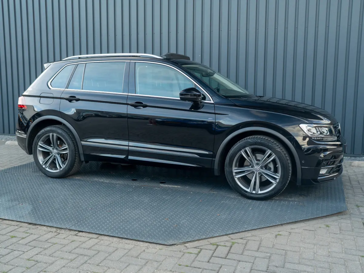 1.4 TSI ACT Highline Business R-line | Pano | Trekhaak wegkl. | Elk. A-klep | Side Assist | Camera | Prijs Rijklaar!!
