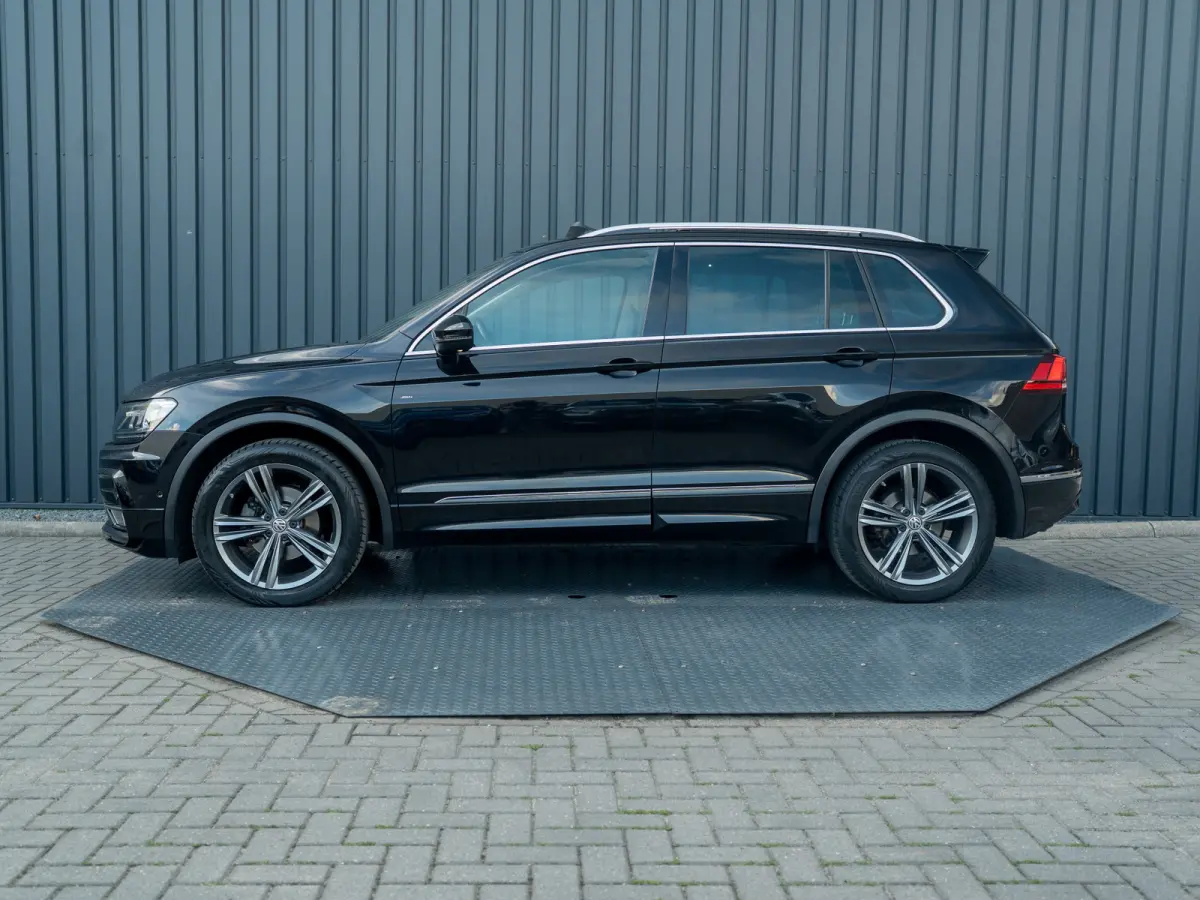 1.4 TSI ACT Highline Business R-line | Pano | Trekhaak wegkl. | Elk. A-klep | Side Assist | Camera | Prijs Rijklaar!!