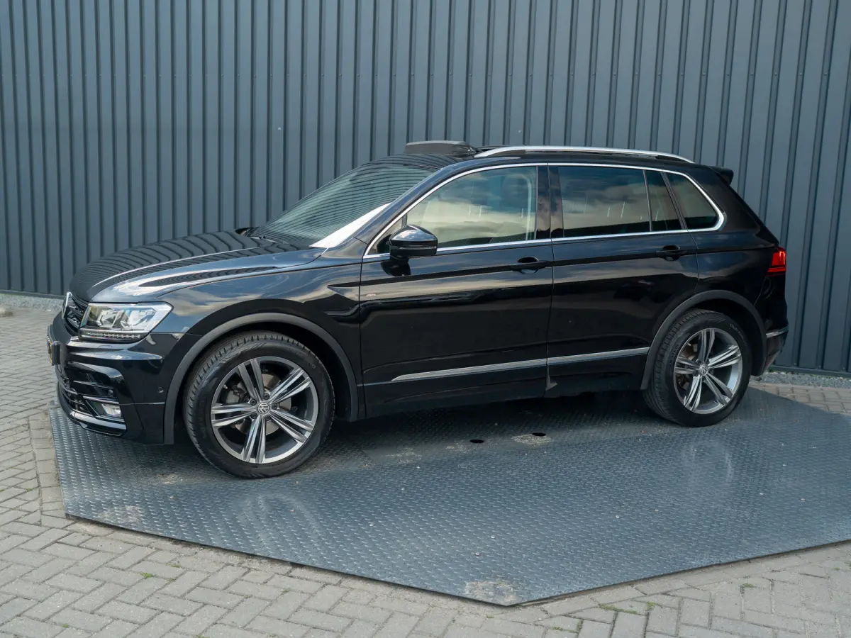 1.4 TSI ACT Highline Business R-line | Pano | Trekhaak wegkl. | Elk. A-klep | Side Assist | Camera | Prijs Rijklaar!!