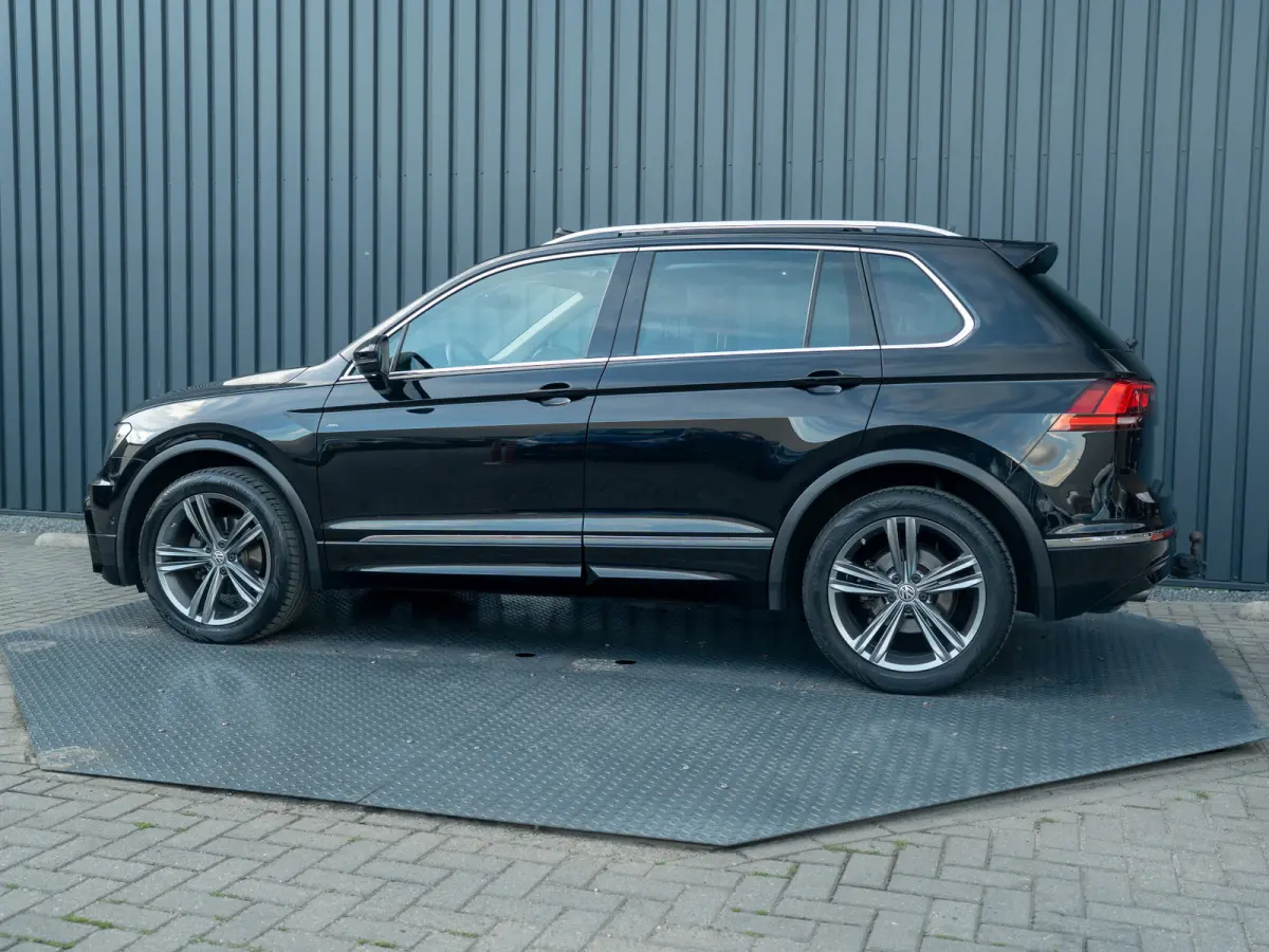 1.4 TSI ACT Highline Business R-line | Pano | Trekhaak wegkl. | Elk. A-klep | Side Assist | Camera | Prijs Rijklaar!!