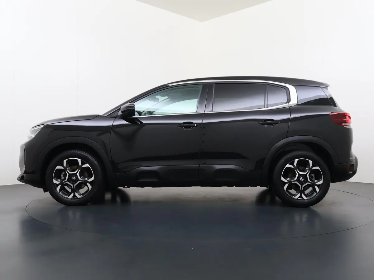 1.2 Hybrid 136 Plus CAMERA | STOELVERWARMING |KEYLESS START & GO | RIJKLAAR GELEVERD MET 12 MND BOVAG GARANTIE |