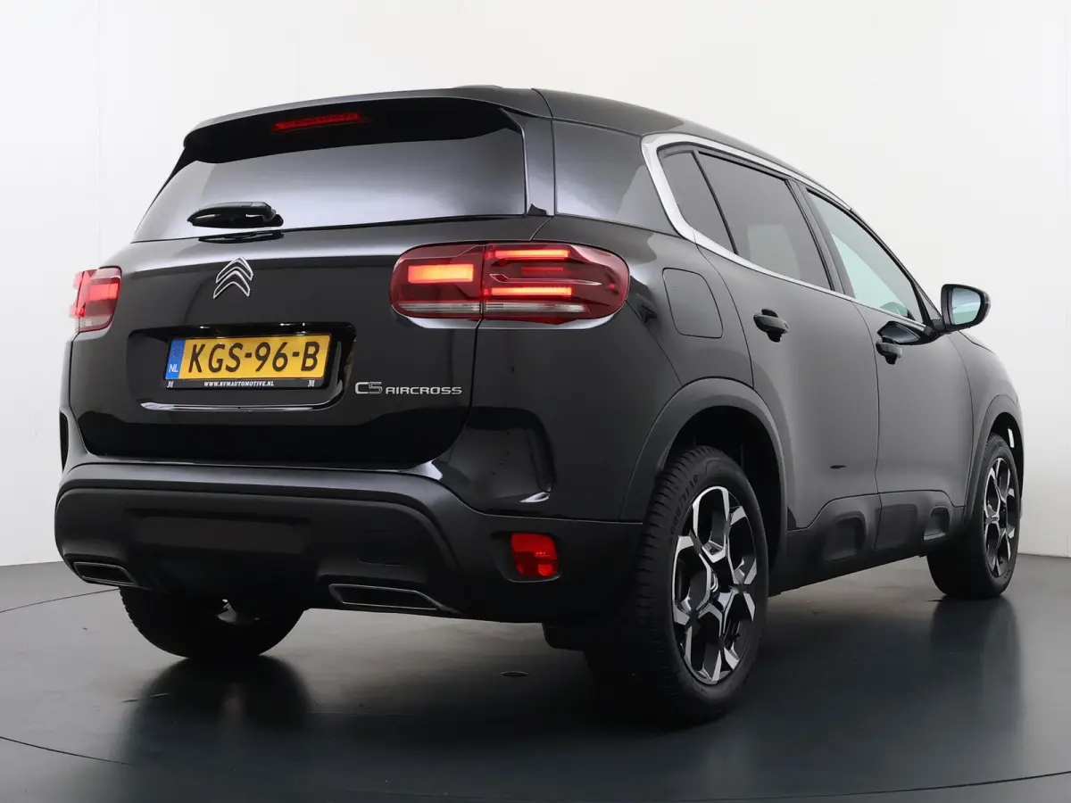 1.2 Hybrid 136 Plus CAMERA | STOELVERWARMING |KEYLESS START & GO | RIJKLAAR GELEVERD MET 12 MND BOVAG GARANTIE |