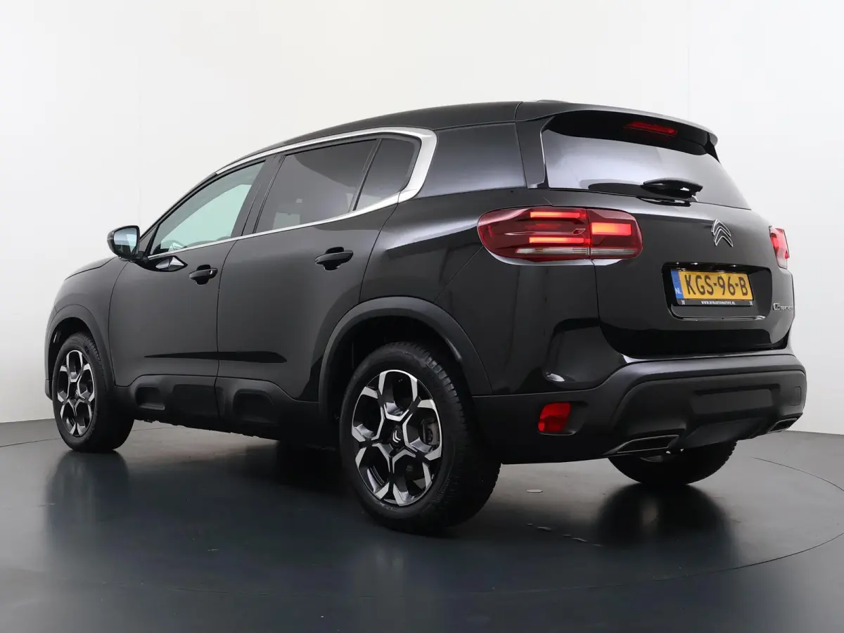 1.2 Hybrid 136 Plus CAMERA | STOELVERWARMING |KEYLESS START & GO | RIJKLAAR GELEVERD MET 12 MND BOVAG GARANTIE |