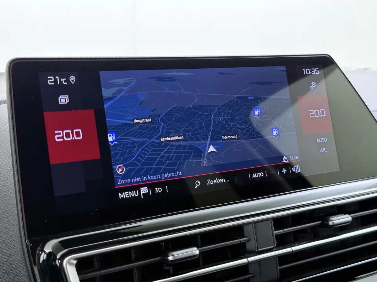 1.2 Hybrid 136 Plus CAMERA | STOELVERWARMING |KEYLESS START & GO | RIJKLAAR GELEVERD MET 12 MND BOVAG GARANTIE |