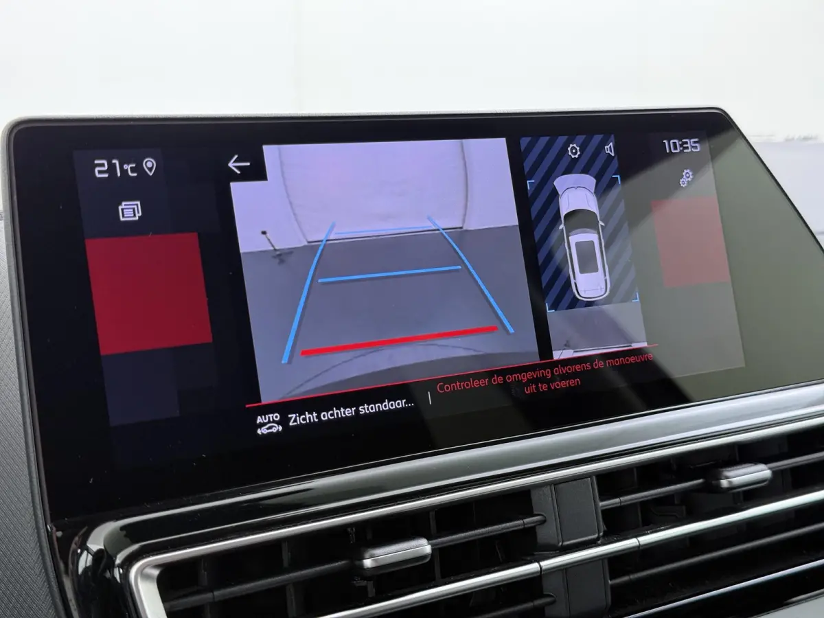 1.2 Hybrid 136 Plus CAMERA | STOELVERWARMING |KEYLESS START & GO | RIJKLAAR GELEVERD MET 12 MND BOVAG GARANTIE |