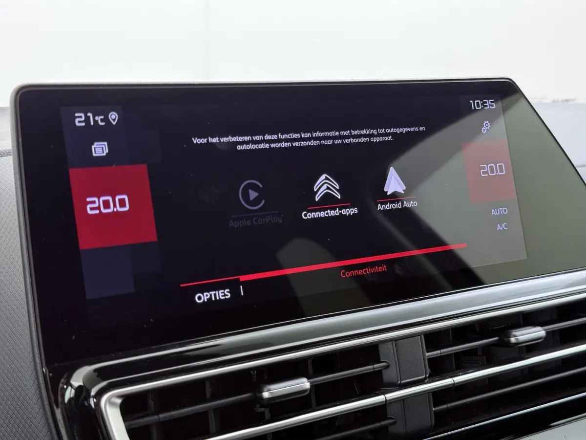 1.2 Hybrid 136 Plus CAMERA | STOELVERWARMING |KEYLESS START & GO | RIJKLAAR GELEVERD MET 12 MND BOVAG GARANTIE |