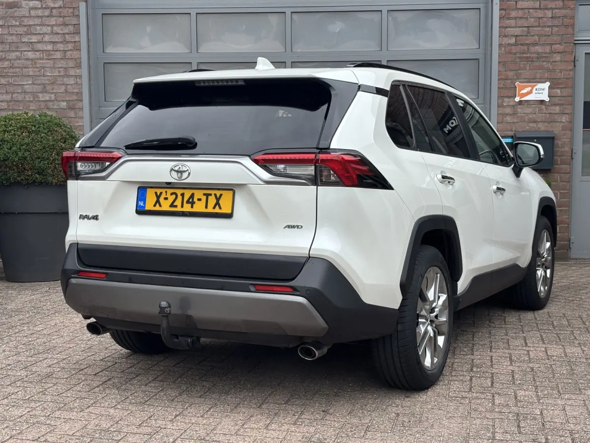 2.0 VVT-iE Executive Trekhaak.
