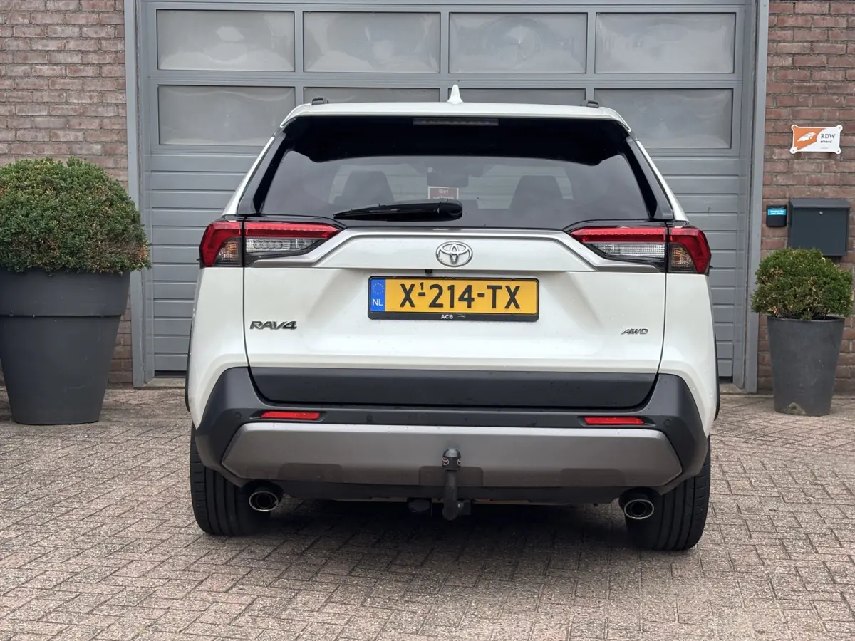 2.0 VVT-iE Executive Trekhaak.