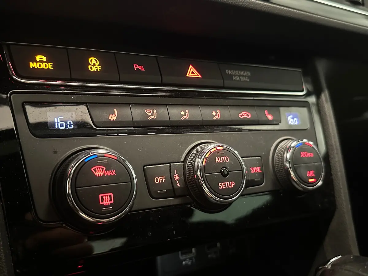 1.8 TSI FR Business Intense | NAP | PANO | CARPLAY | KLEPPENSYSTEEM