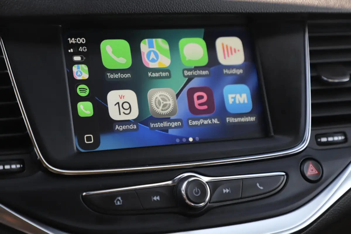 1.2 Business Elegance 110PK Sportstoelen Navigatie Achteruitrijcamera Clima Cruise Carplay Android PDC