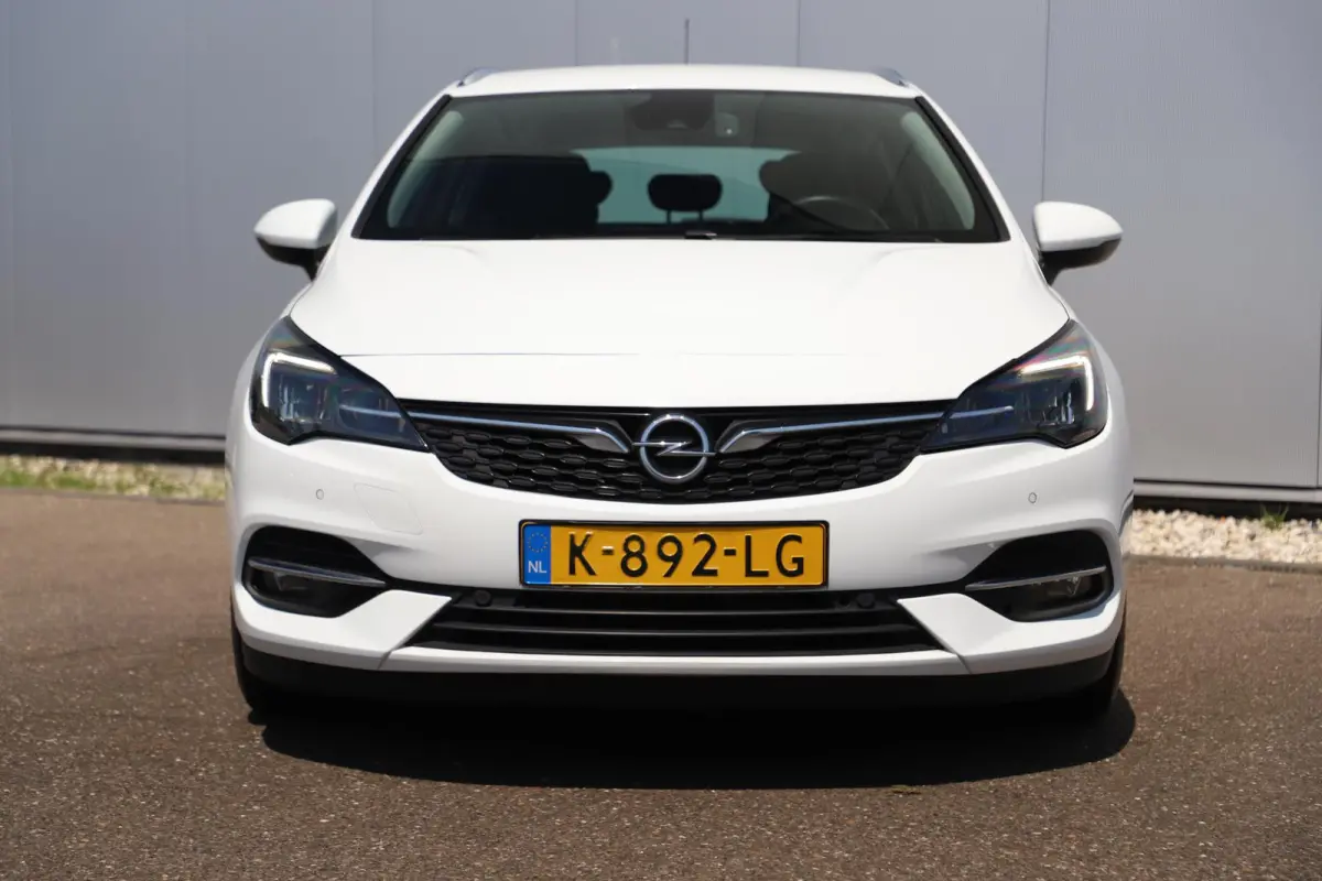 1.2 Business Elegance 110PK Sportstoelen Navigatie Achteruitrijcamera Clima Cruise Carplay Android PDC