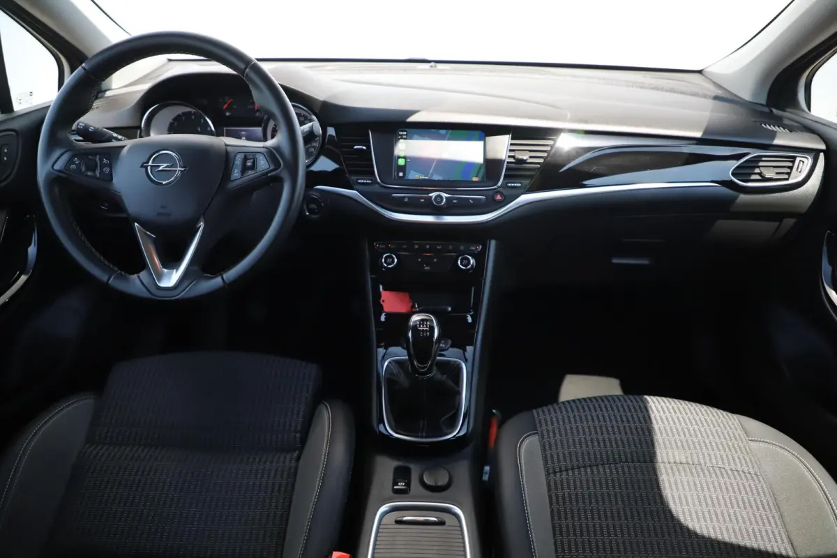 1.2 Business Elegance 110PK Sportstoelen Navigatie Achteruitrijcamera Clima Cruise Carplay Android PDC