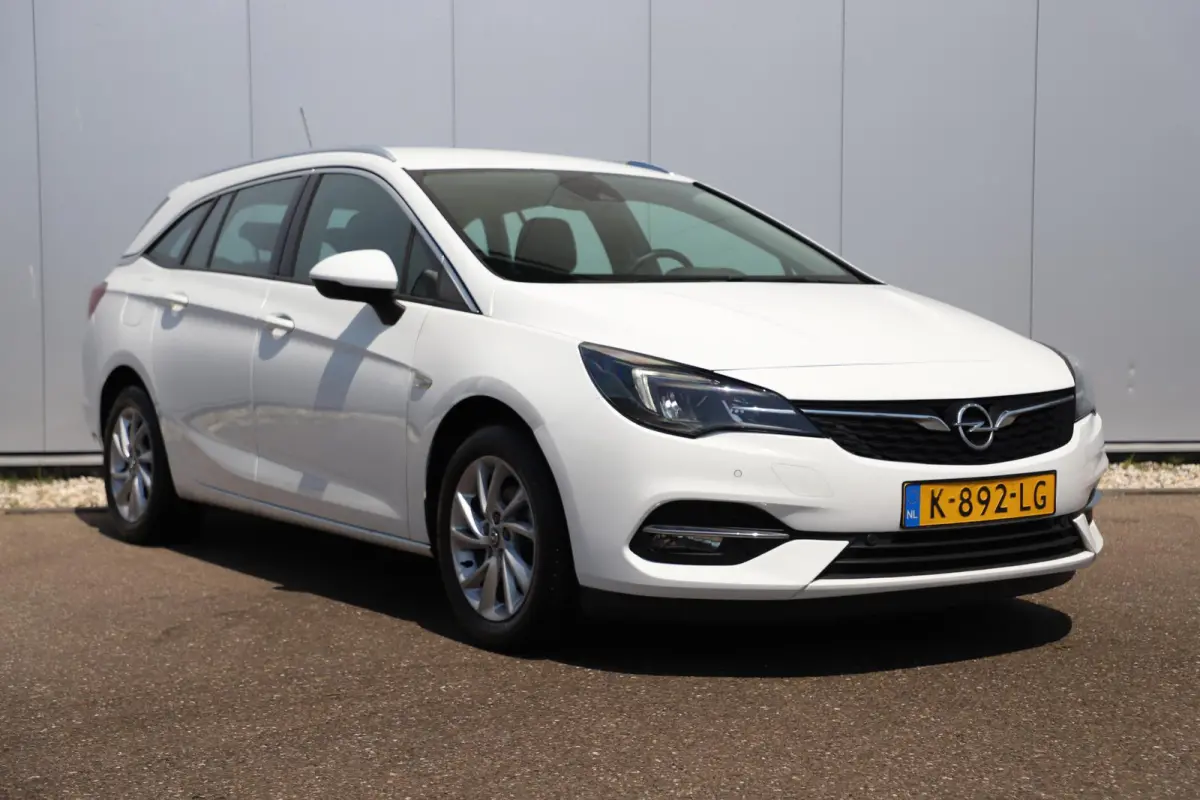 1.2 Business Elegance 110PK Sportstoelen Navigatie Achteruitrijcamera Clima Cruise Carplay Android PDC
