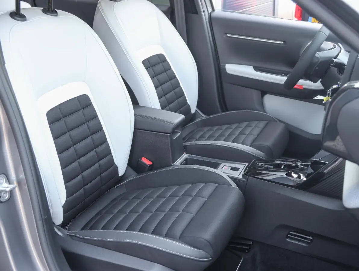 1.2 Hybrid 145pk Max 7-persoons | Voorraad deal | Dodehoek detectie | Climate control | Comfort stoelen |