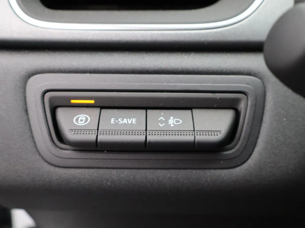 techno full hybrid E-Tech 160 | Parkeercamera | Adapt. Cruise | Google Navigatie |