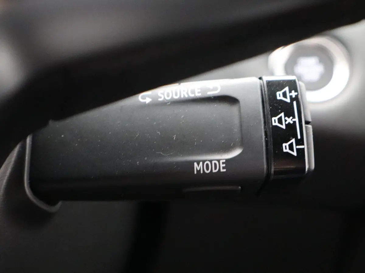 techno full hybrid E-Tech 160 | Parkeercamera | Adapt. Cruise | Google Navigatie |