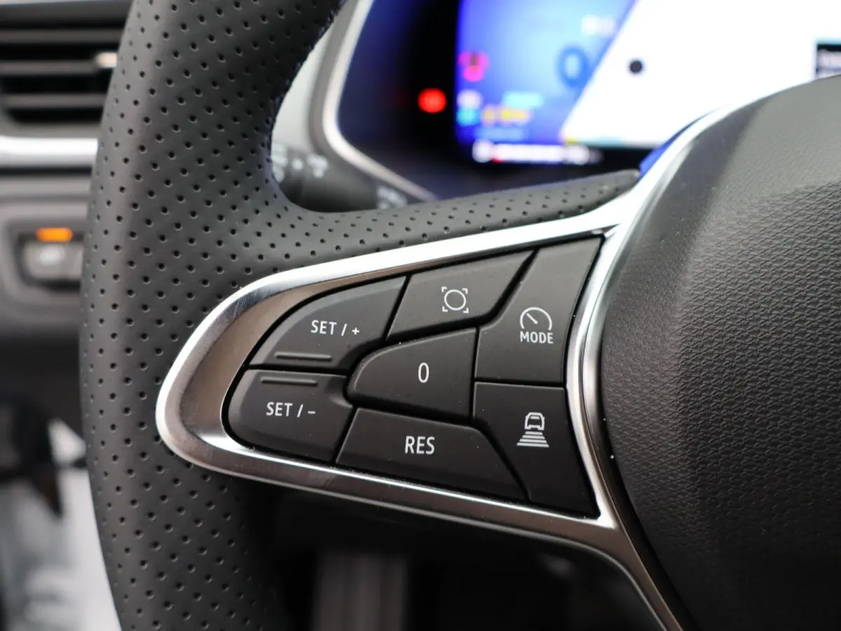 techno full hybrid E-Tech 160 | Parkeercamera | Adapt. Cruise | Google Navigatie |