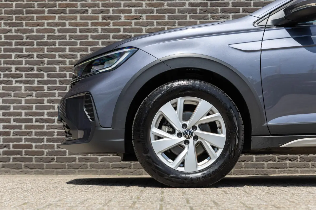 1.0 TSI 95pk Life | Achteruitrijcamera | Airconditioning | App connect