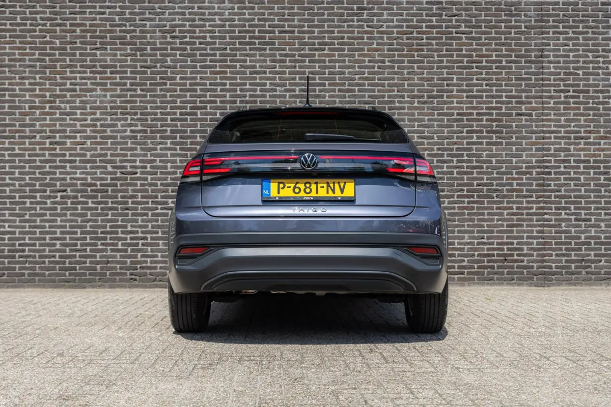 1.0 TSI 95pk Life | Achteruitrijcamera | Airconditioning | App connect