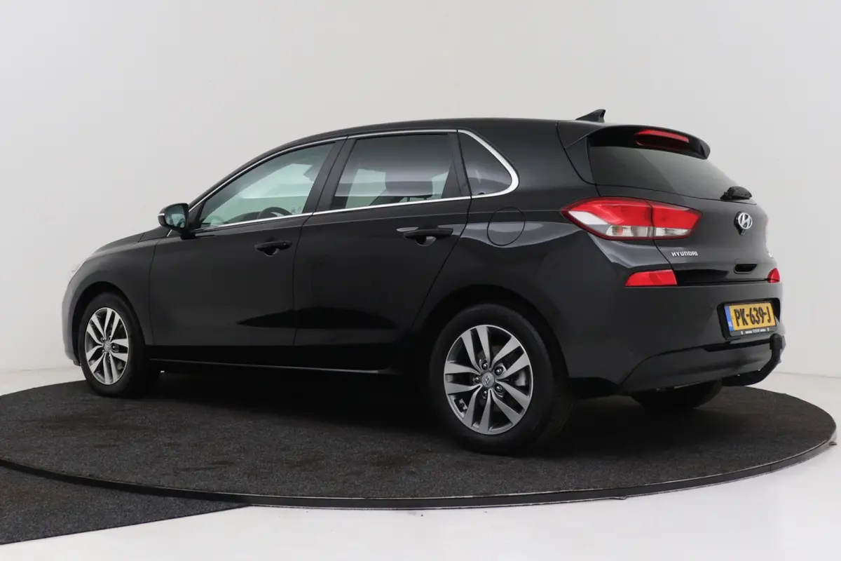 1.0 T-GDI First Edition | Trekhaak | Org NL | Climate Control | Camera | CarPlay |