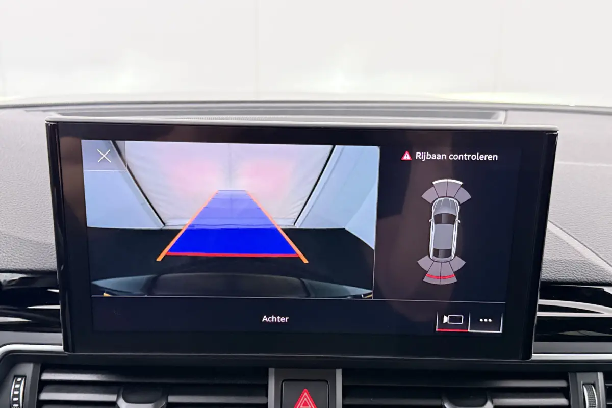 2.0 TFSI S-Line Competition Black-Ed Camera 19'LMV Carplay