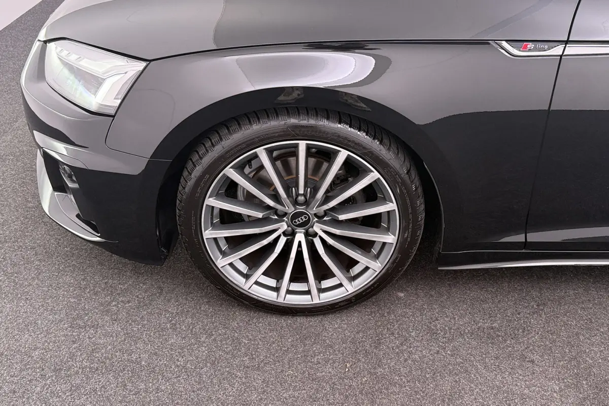 2.0 TFSI S-Line Competition Black-Ed Camera 19'LMV Carplay