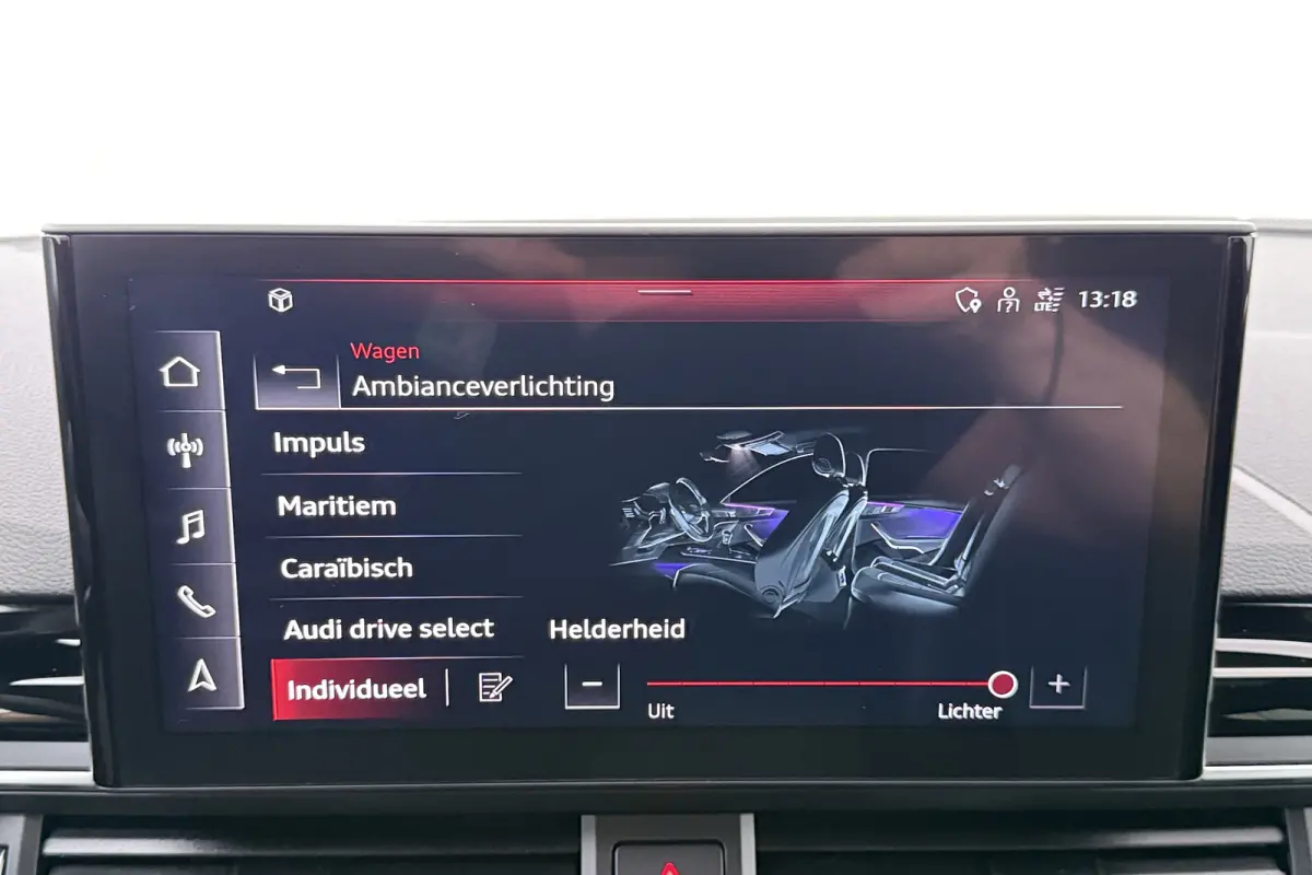 2.0 TFSI S-Line Competition Black-Ed Camera 19'LMV Carplay