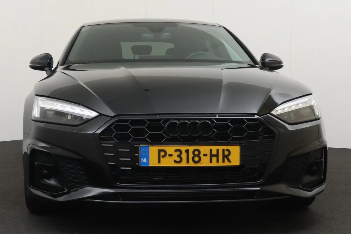 2.0 TFSI S-Line Competition Black-Ed Camera 19'LMV Carplay