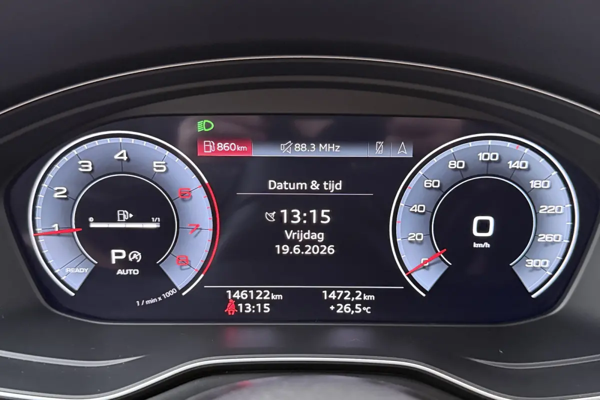 2.0 TFSI S-Line Competition Black-Ed Camera 19'LMV Carplay