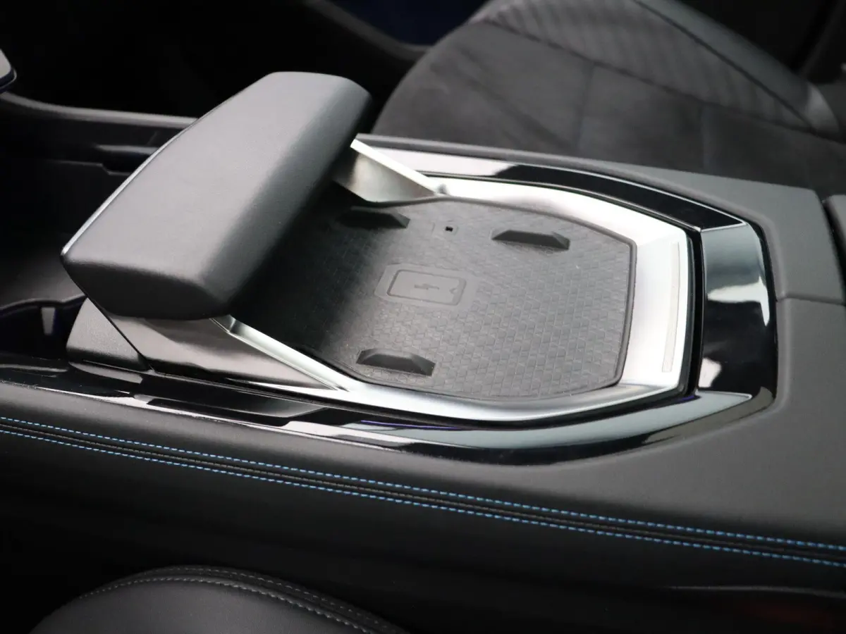 Full hybrid 200pk Esprit Alpine | Harman Kardon | Solarbay Panorama dak | Head Up Display | 360 Camera |