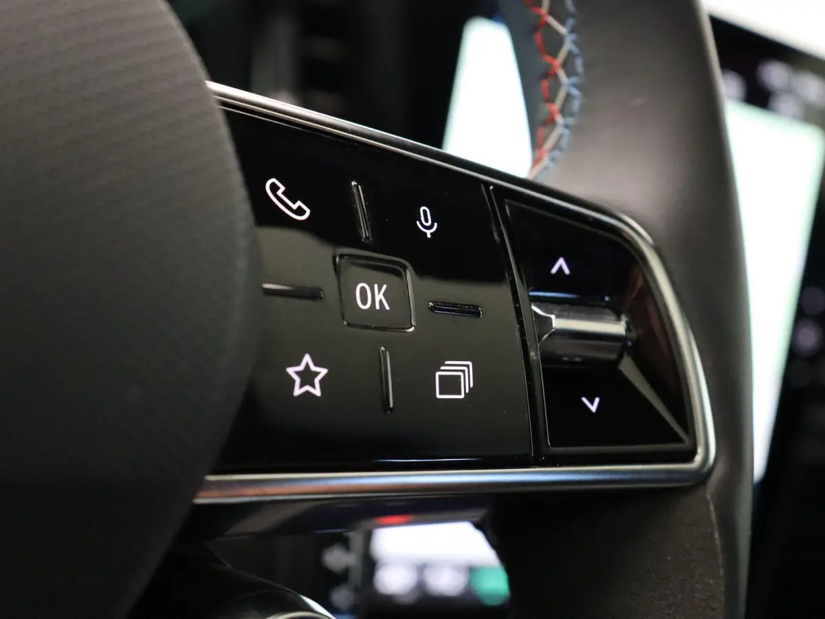 Full hybrid 200pk Esprit Alpine | Harman Kardon | Solarbay Panorama dak | Head Up Display | 360 Camera |